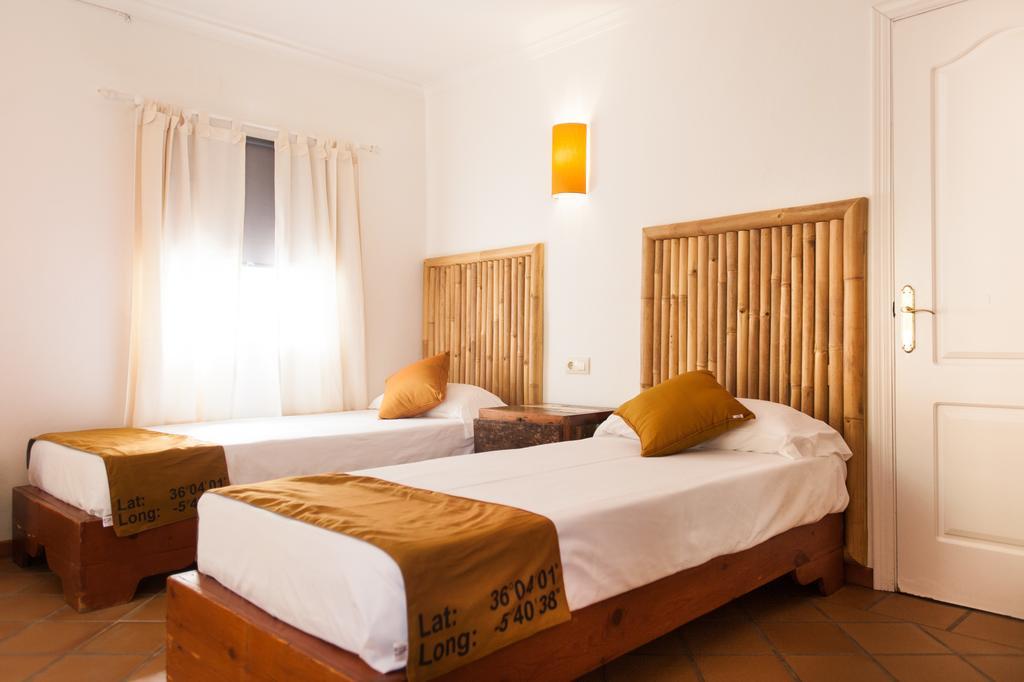 100% Fun Hotel Tarifa Buitenkant foto